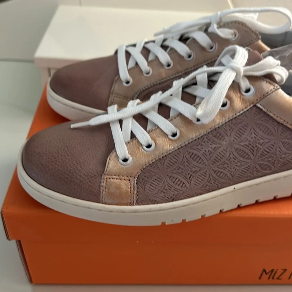 🥳HP🥳 💕 Miz Mooz Nylon & Leather Sneakers - Veronica💕 - Picture 7 of 9